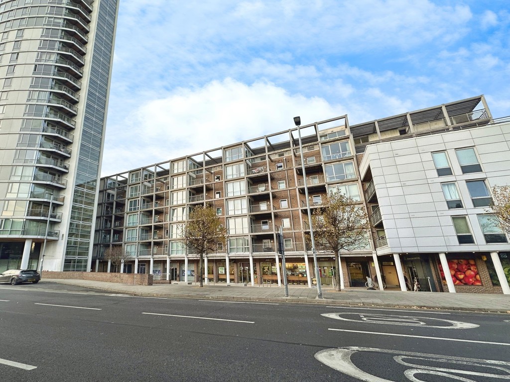 2 bed 1st Floor Flat for rent in Hampshire. From Martin & Co - Portsmouth 2 bed 1st Floor Flat for rent in Hampshire. From Martin & Co - Portsmouth