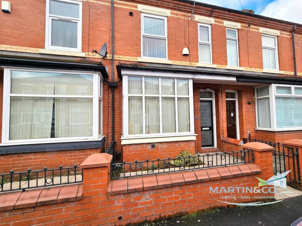 3 bed Mid Terraced House for rent in Salford. From Martin & Co - Rochdale