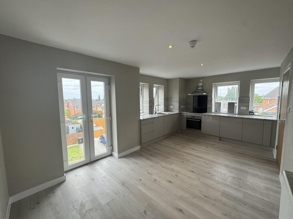 2 bed Penthouse for rent in Middleton. From Martin & Co - Rochdale
