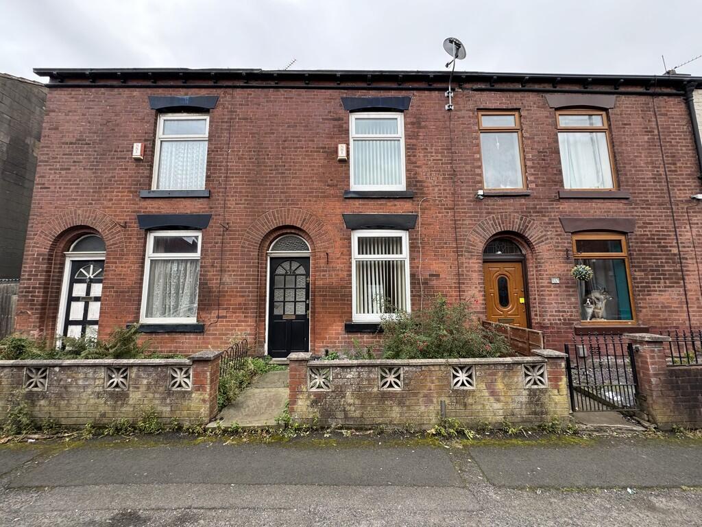 2 bed Mid Terraced House for rent in Chadderton. From Martin & Co - Rochdale