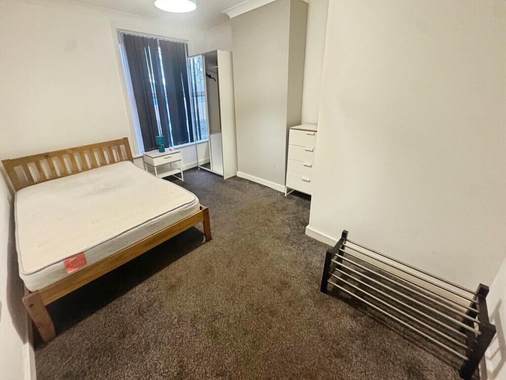 6 bed House Share for rent in Bolton. From Martin & Co - Rochdale