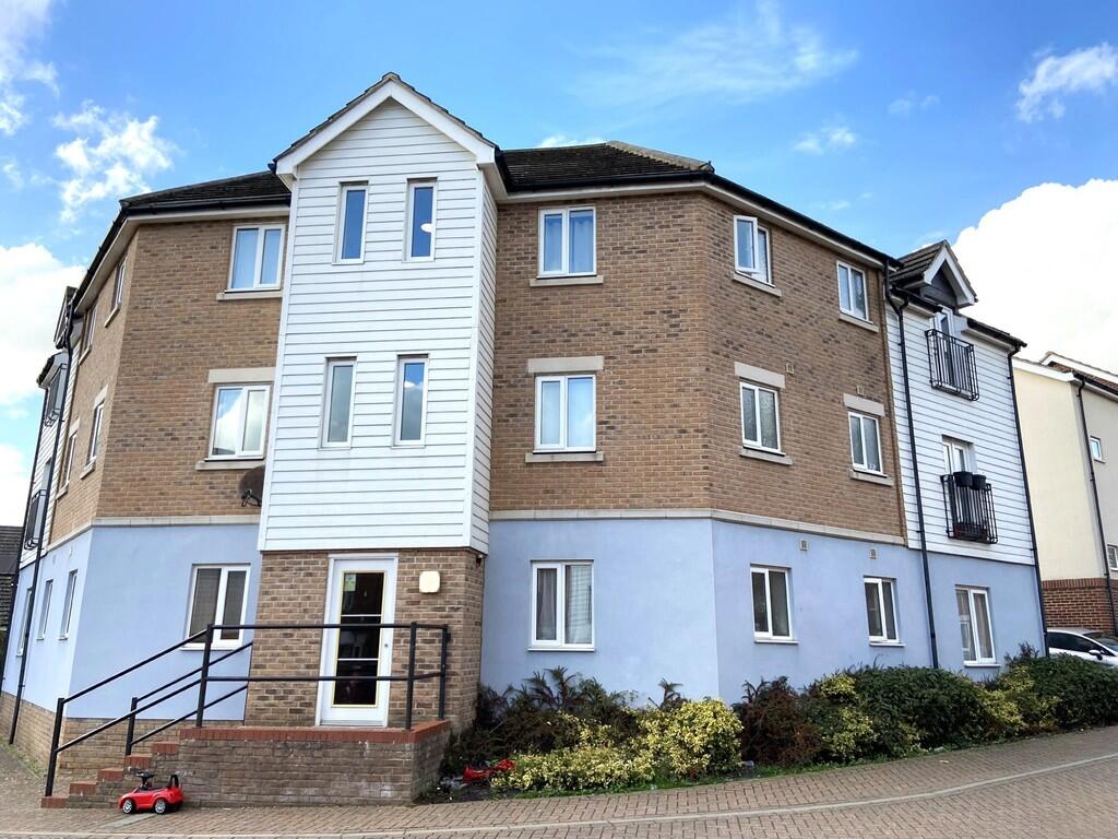 2 bed Apartment for rent in Queen's Hills. From Martin & Co - Norwich