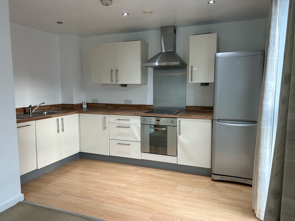 2 bed Ground Floor Flat for rent in Dungworth. From Martin & Co - Sheffield Hillsborough