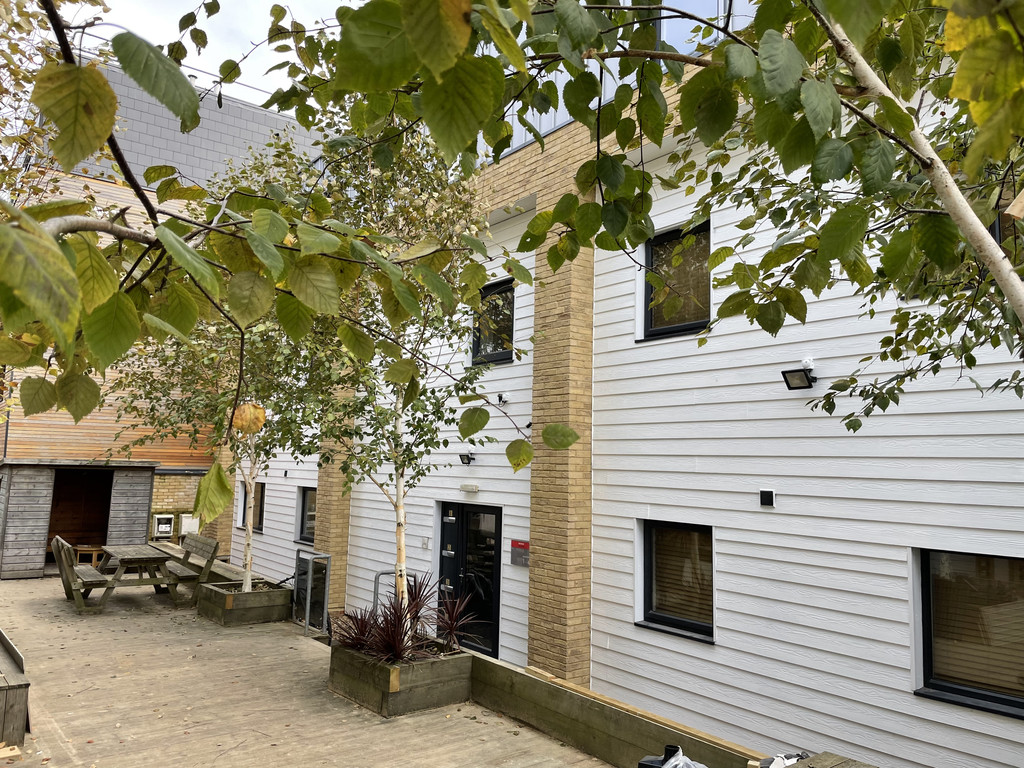 2 bed Apartment for rent in Hampshire. From Martin & Co - Winchester