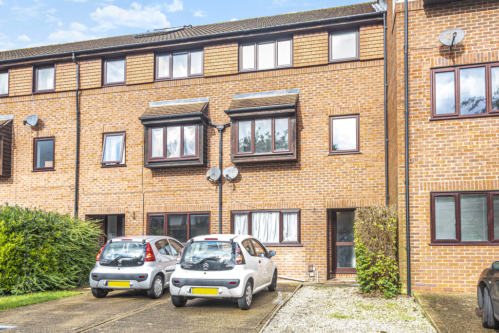 1 bed Town House for rent in Hampshire. From Martin & Co - Winchester