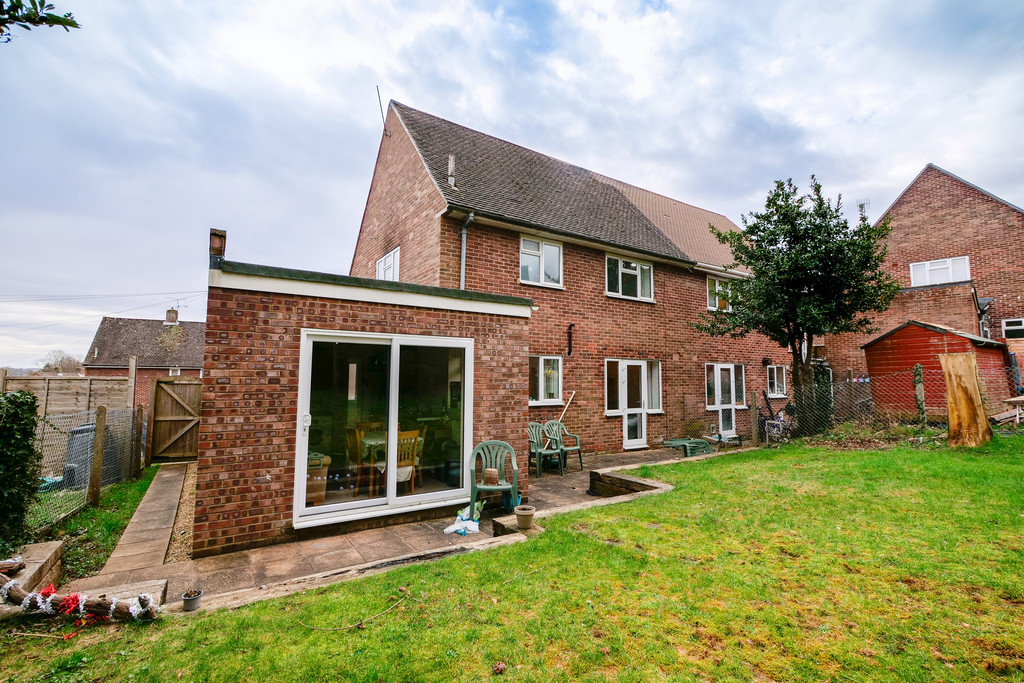 4 bed Semi-Detached House for rent in Hampshire. From Martin & Co - Winchester