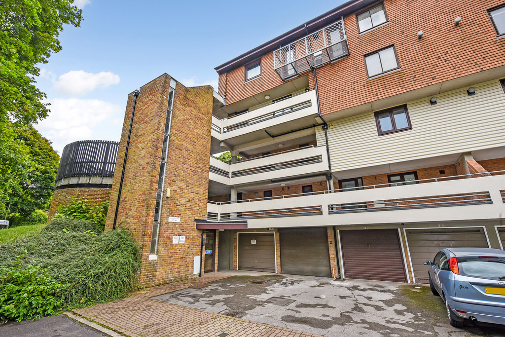 1 bed Apartment for rent in Hampshire. From Martin & Co - Winchester