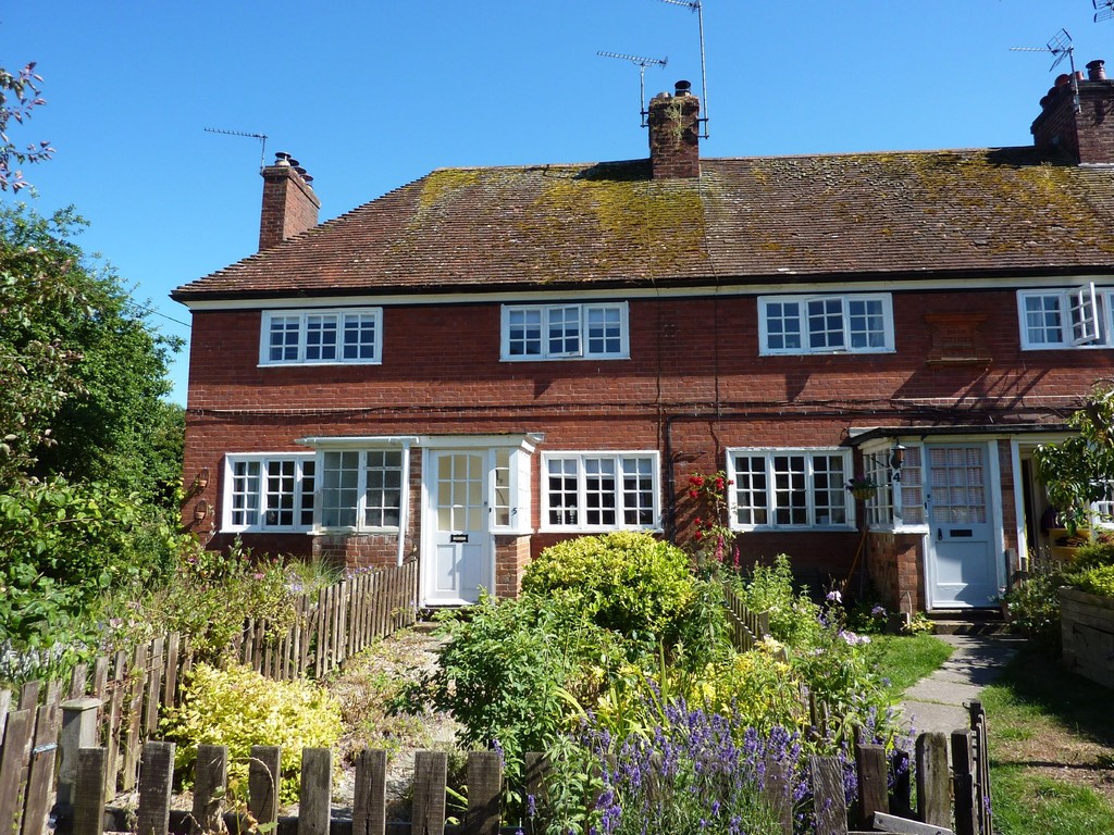 2 bed Cottage for rent in Hants. From Martin & Co - Winchester