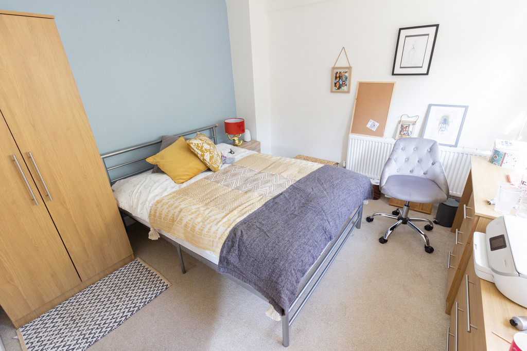 1 bed Room for rent in Hampshire. From Martin & Co - Winchester