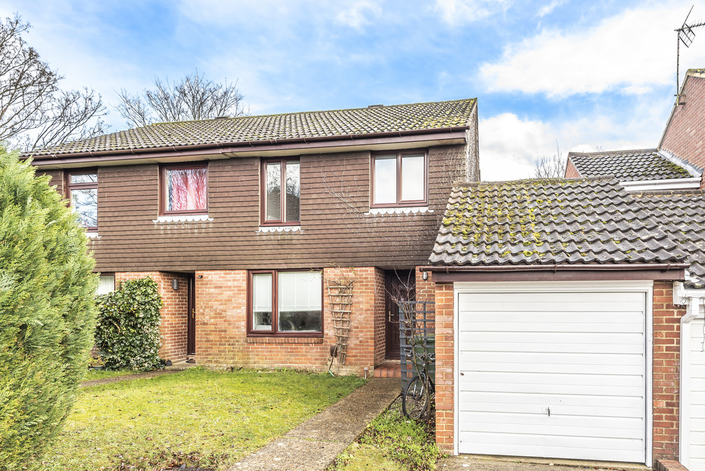 4 bed Semi Detached for rent in Hampshire. From Martin & Co - Winchester