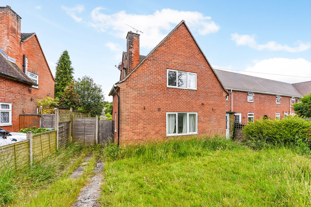 6 bed House Share for rent in Hampshire . From Martin & Co - Winchester