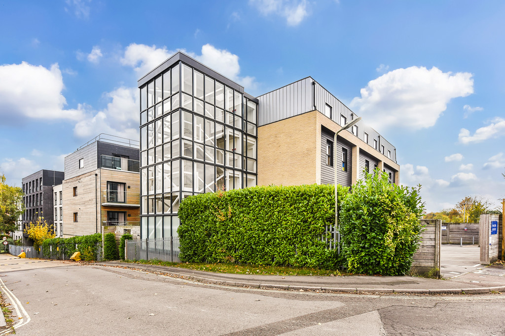 2 bed Apartment for rent in Hampshire. From Martin & Co - Winchester 2 bed Apartment for rent in Hampshire. From Martin & Co - Winchester