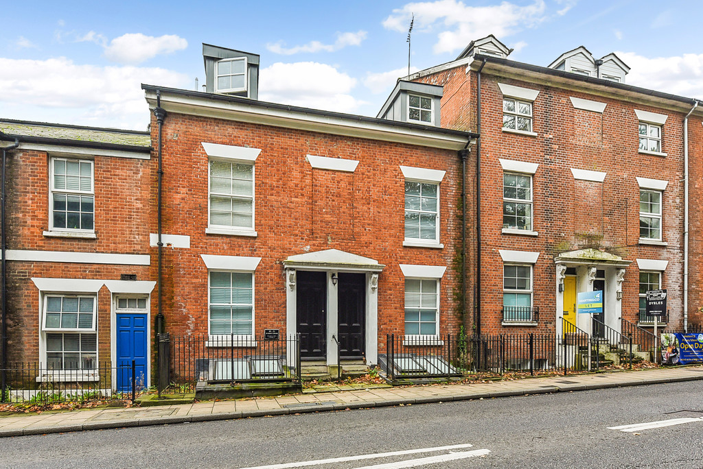 1 bed Apartment for rent in Hampshire. From Martin & Co - Winchester