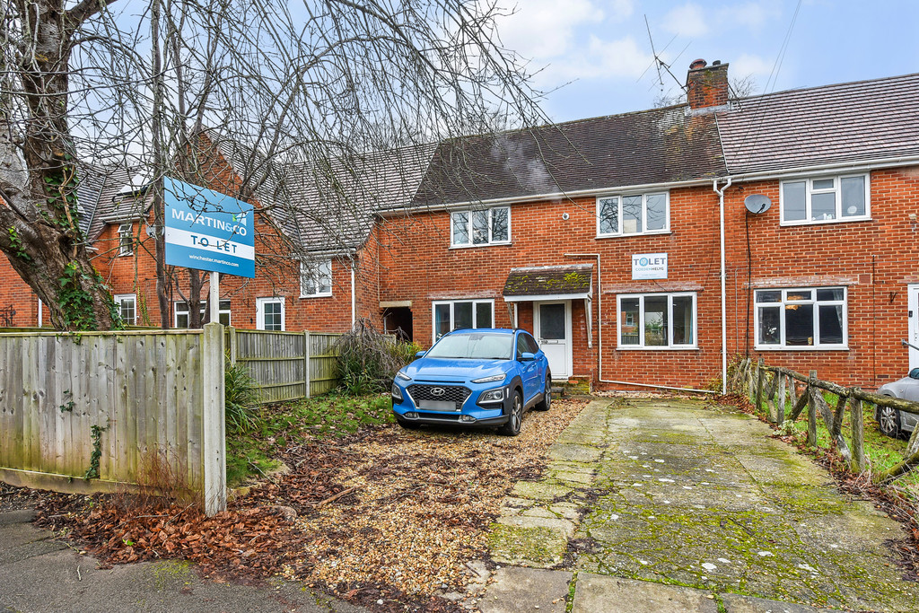 4 bed House Share for rent in Hampshire. From Martin & Co - Winchester