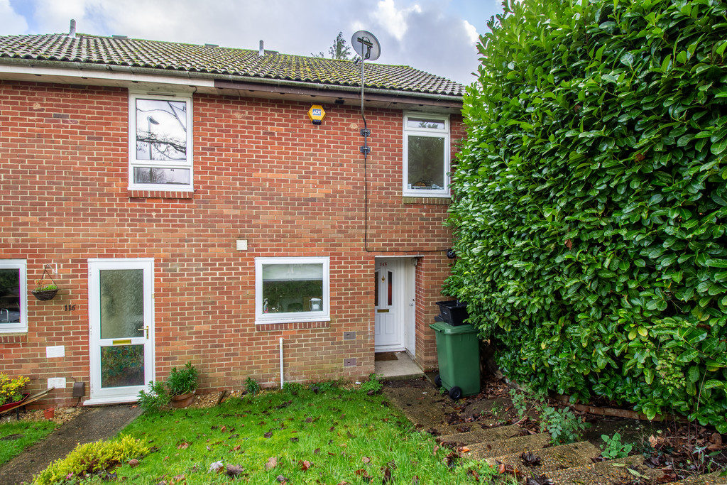 3 bed Mid Terraced House for rent in Hampshire. From Martin & Co - Winchester