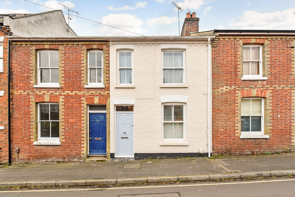3 bed Mid Terraced House for rent in Hampshire. From Martin & Co - Winchester 3 bed Mid Terraced House for rent in Hampshire. From Martin & Co - Winchester