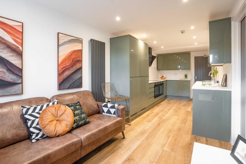 6 bed House Share for rent in Hampshire. From Martin & Co - Winchester