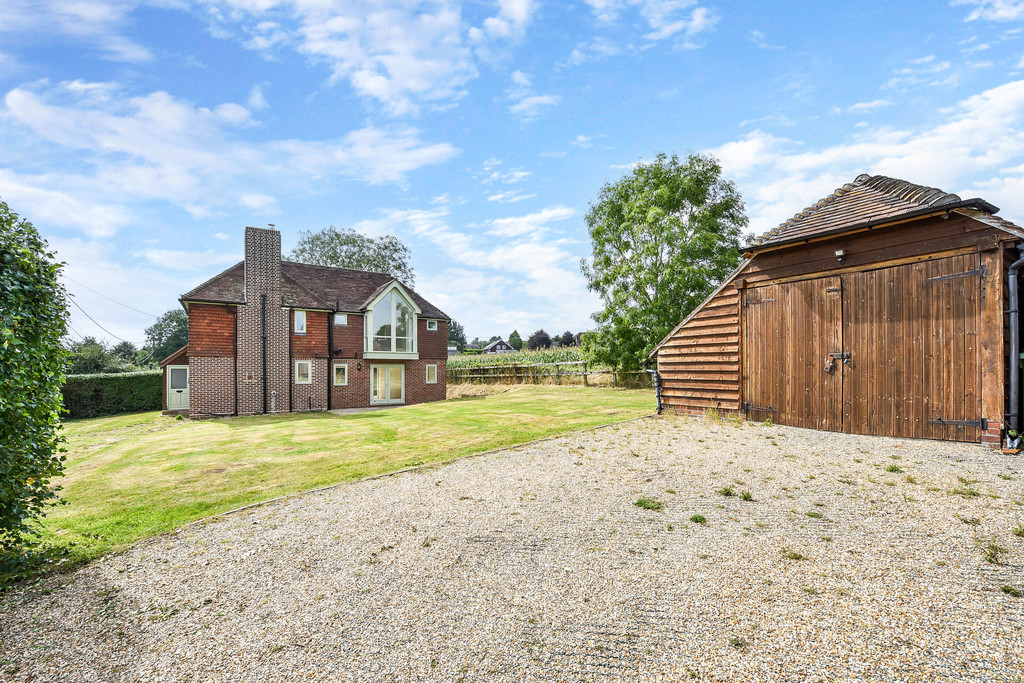 4 bed Detached for rent in Winchester. From Martin & Co - Winchester 4 bed Detached for rent in Winchester. From Martin & Co - Winchester