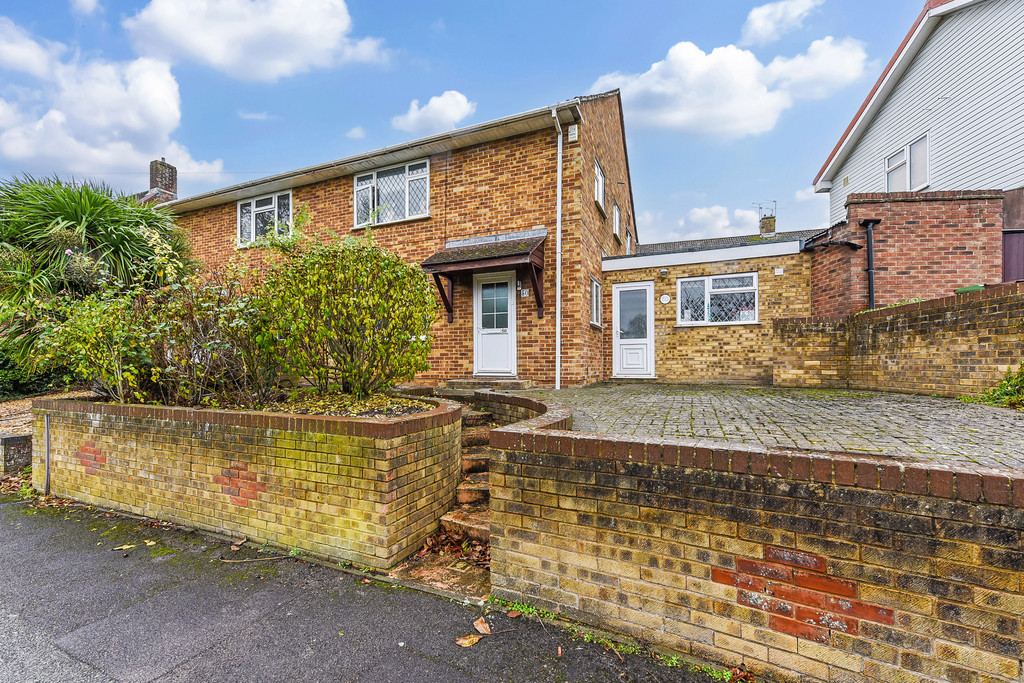 1 bed House Share for rent in Hampshire. From Martin & Co - Winchester