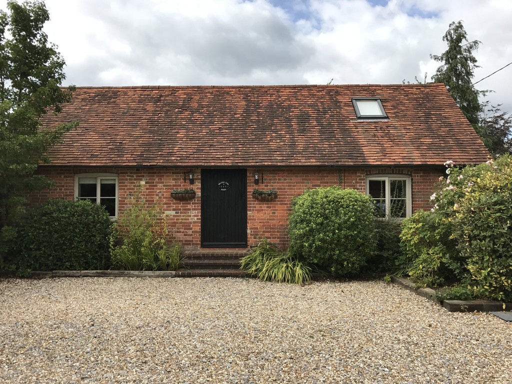 2 bed Barn Conversion for rent in Hampshire. From Martin & Co - Winchester 2 bed Barn Conversion for rent in Hampshire. From Martin & Co - Winchester