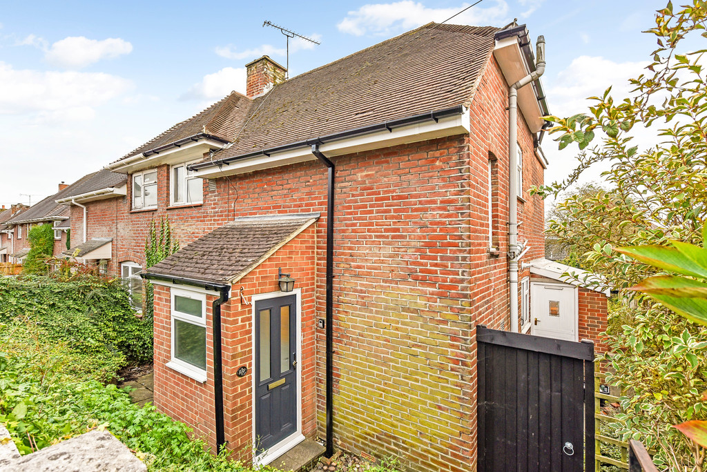 5 bed Semi Detached for rent in Hampshire. From Martin & Co - Winchester