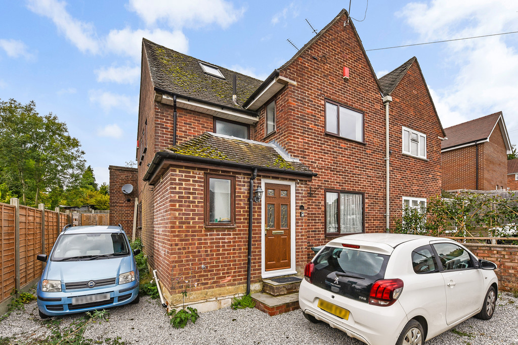 1 bed House Share for rent in Hampshire. From Martin & Co - Winchester