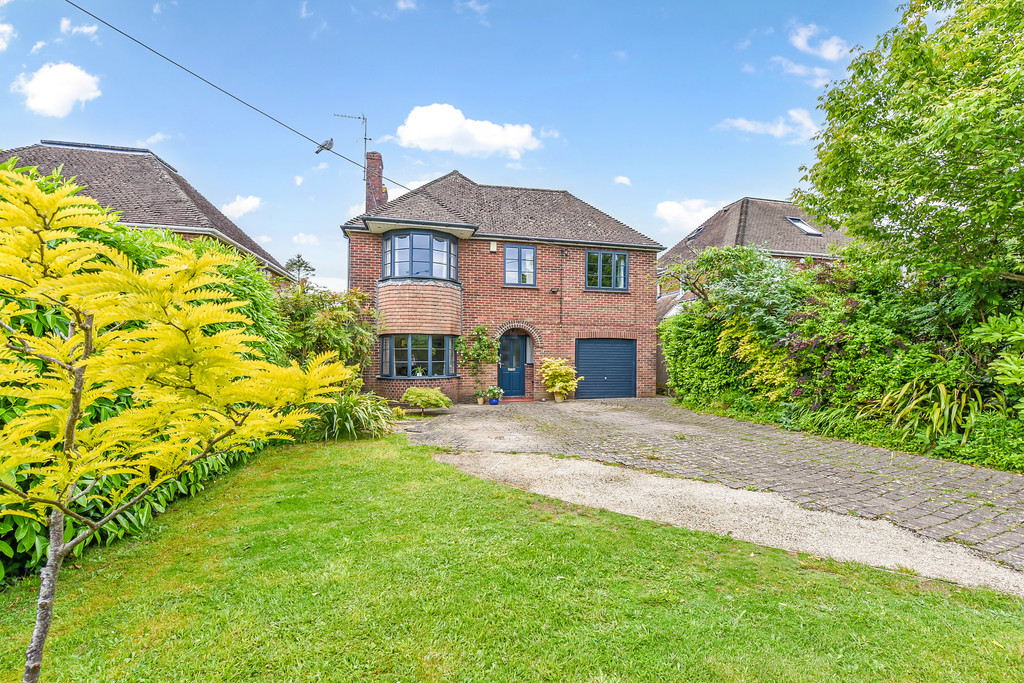 4 bed Detached for rent in -. From Martin & Co - Winchester