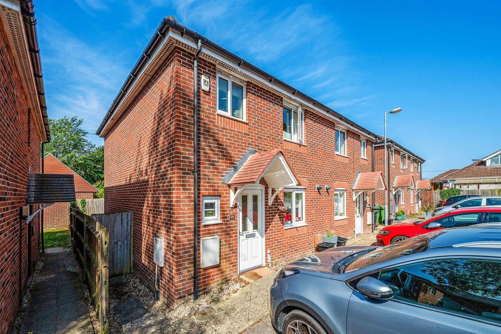 3 bed Semi Detached for rent in Colden Common. From Martin & Co - Winchester 3 bed Semi Detached for rent in Colden Common. From Martin & Co - Winchester