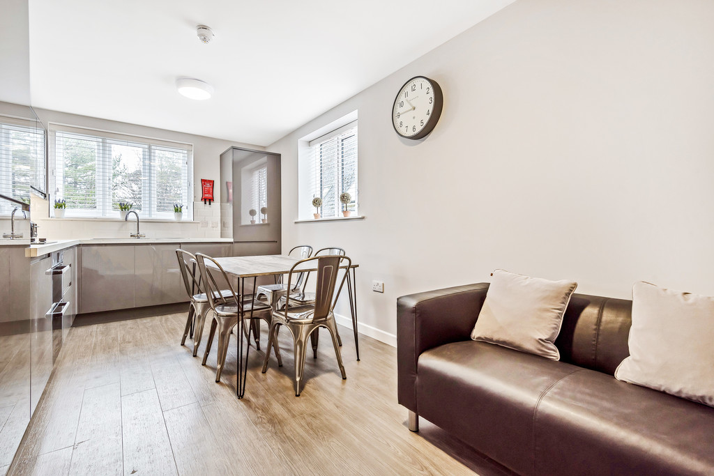1 bed Flat Share for rent in Hampshire. From Martin & Co - Winchester