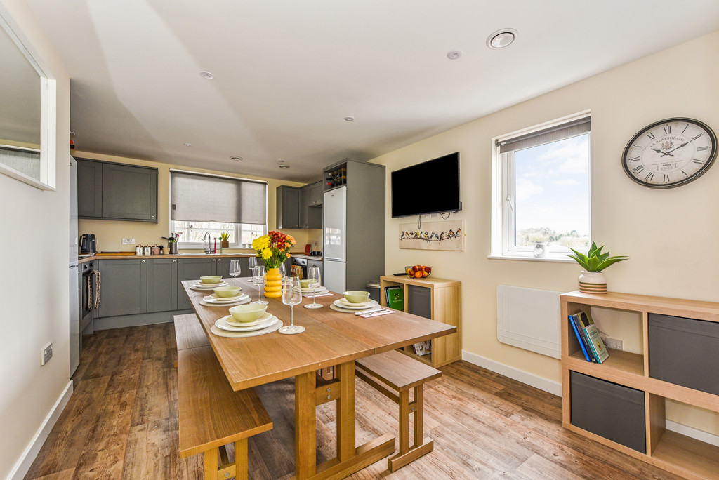 1 bed Flat Share for rent in Winchester. From Martin & Co - Winchester