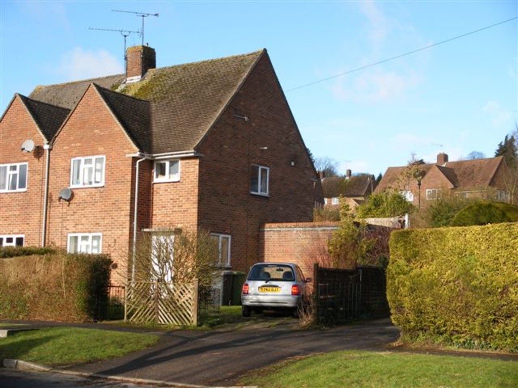 5 bed House Share for rent in Hampshire. From Martin & Co - Winchester