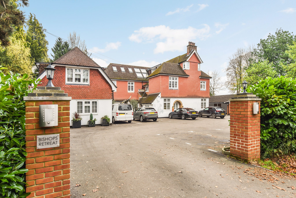 2 bed Ground Floor Flat for rent in South Down. From Martin & Co - Winchester