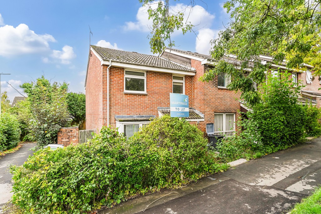 4 bed End of Terrace for rent in Hampshire. From Martin & Co - Winchester