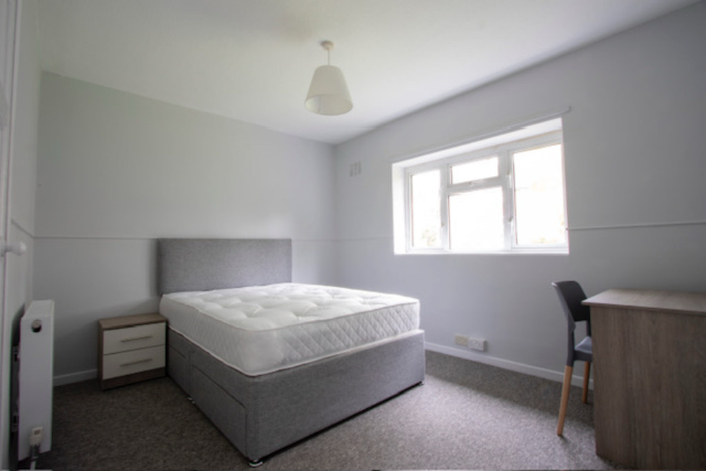 1 bed House Share for rent in Hampshire. From Martin & Co - Winchester