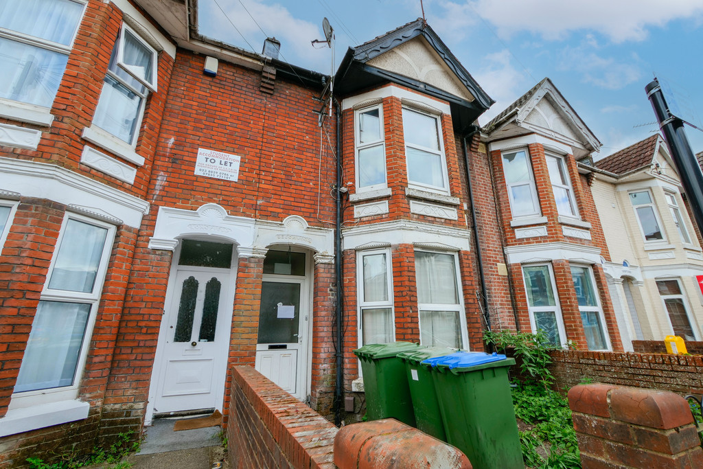 1 bed Ground Floor Flat for rent in Hampshire. From Martin & Co - Winchester 1 bed Ground Floor Flat for rent in Hampshire. From Martin & Co - Winchester