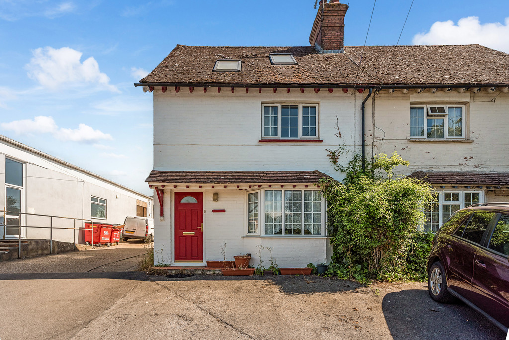 3 bed Semi Detached for rent in Hampshire. From Martin & Co - Winchester