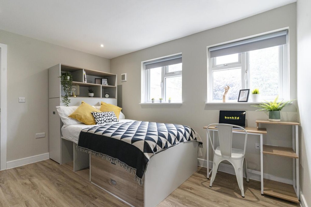 1 bed House Share for rent in Winchester. From Martin & Co - Winchester