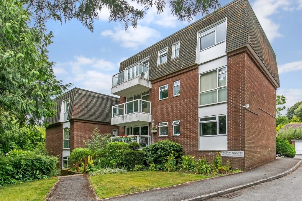 2 bed Apartment for rent in Hampshire. From Martin & Co - Winchester