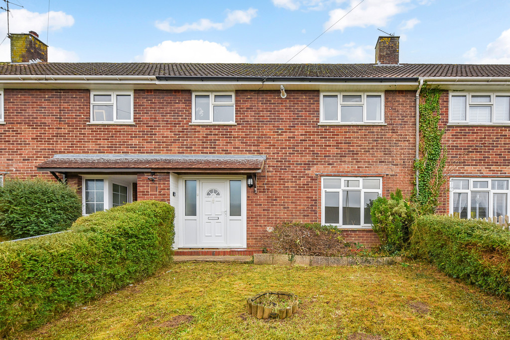 1 bed Mid Terraced House for rent in Hampshire. From Martin & Co - Winchester