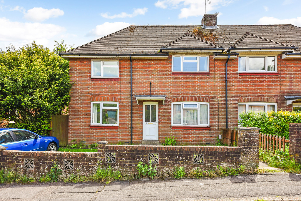 5 bed Semi Detached for rent in Hampshire. From Martin & Co - Winchester