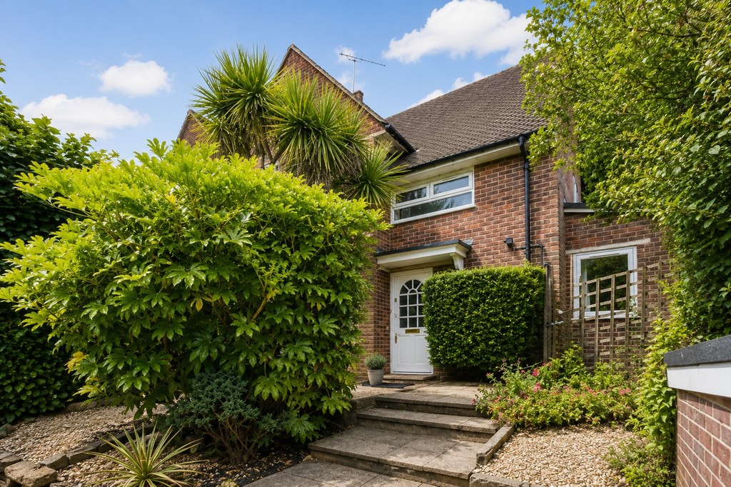 1 bed Semi Detached for rent in Hampshire. From Martin & Co - Winchester