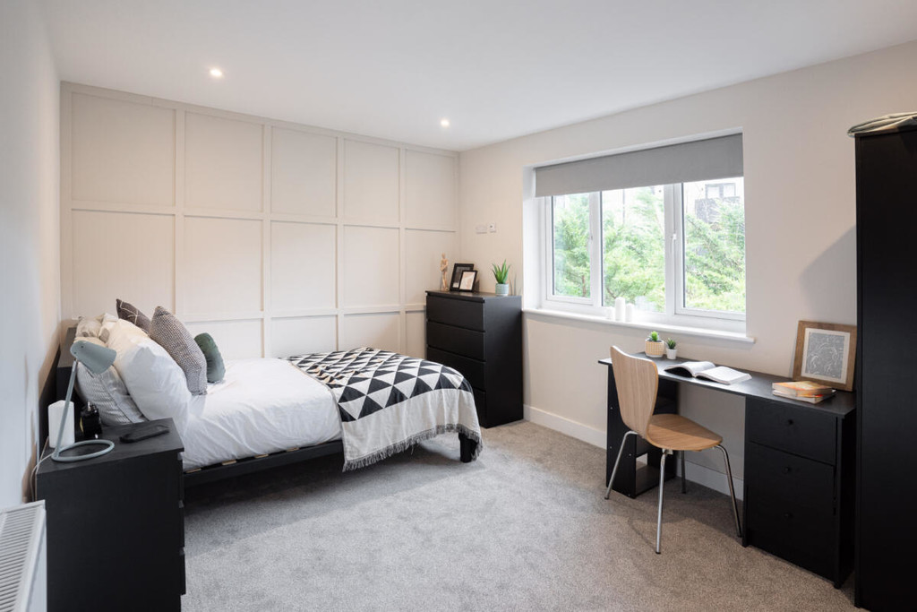 6 bed House Share for rent in Harestock. From Martin & Co - Winchester