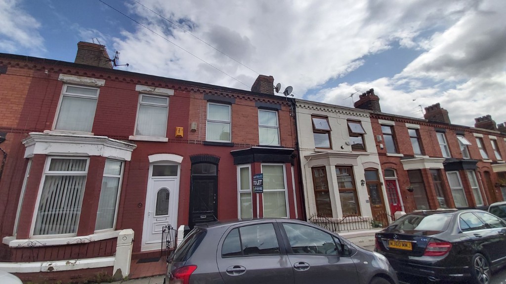 3 bed Mid Terraced House for rent in Liverpool. From Martin & Co - Liverpool South