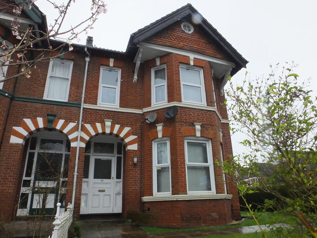 2 bed Apartment for rent in Southampton. From Martin & Co - Southampton