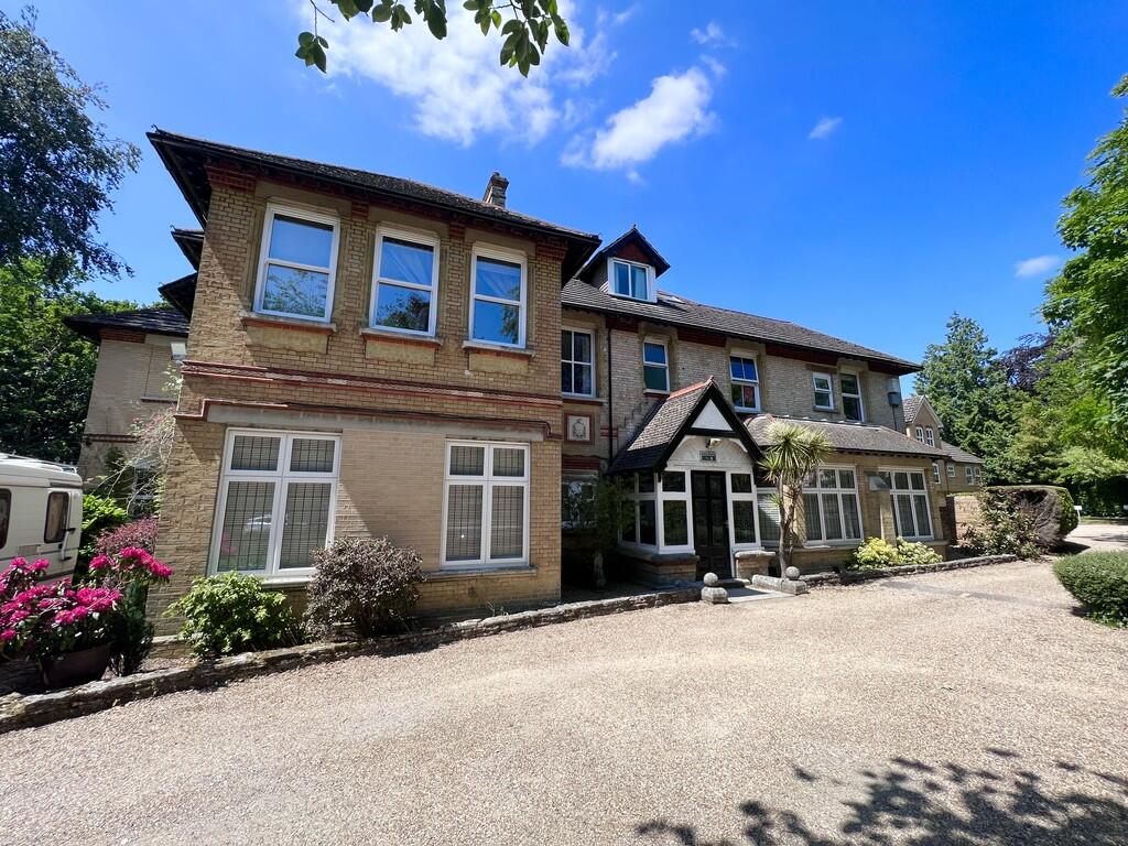 2 bed Apartment for rent in Southampton. From Martin & Co - Southampton