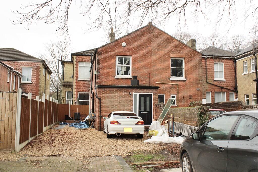 2 bed End of Terrace for rent in Southampton. From Martin & Co - Southampton
