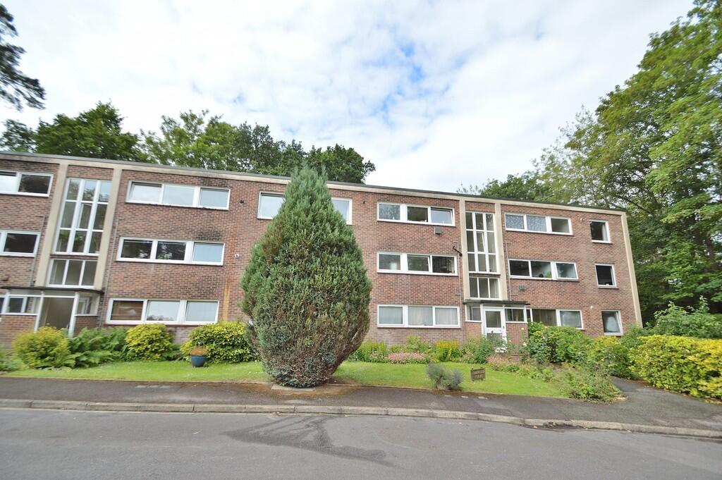2 bed 1st Floor Flat for rent in Broadgate. From Martin & Co - Southampton