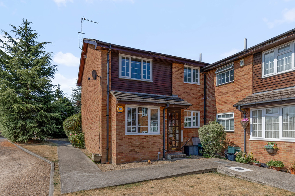1 bed Mid Terraced House for rent in Kent. From Martin & Co - Beckenham