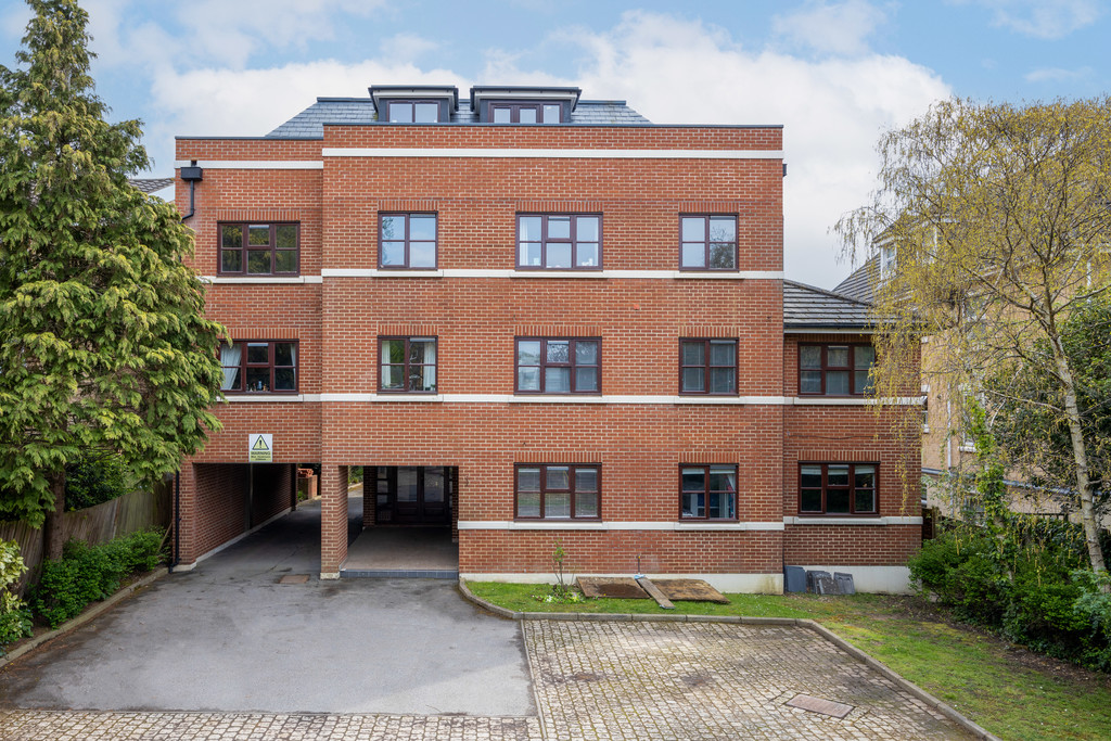2 bed Apartment for rent in Beckenham . From Martin & Co - Beckenham