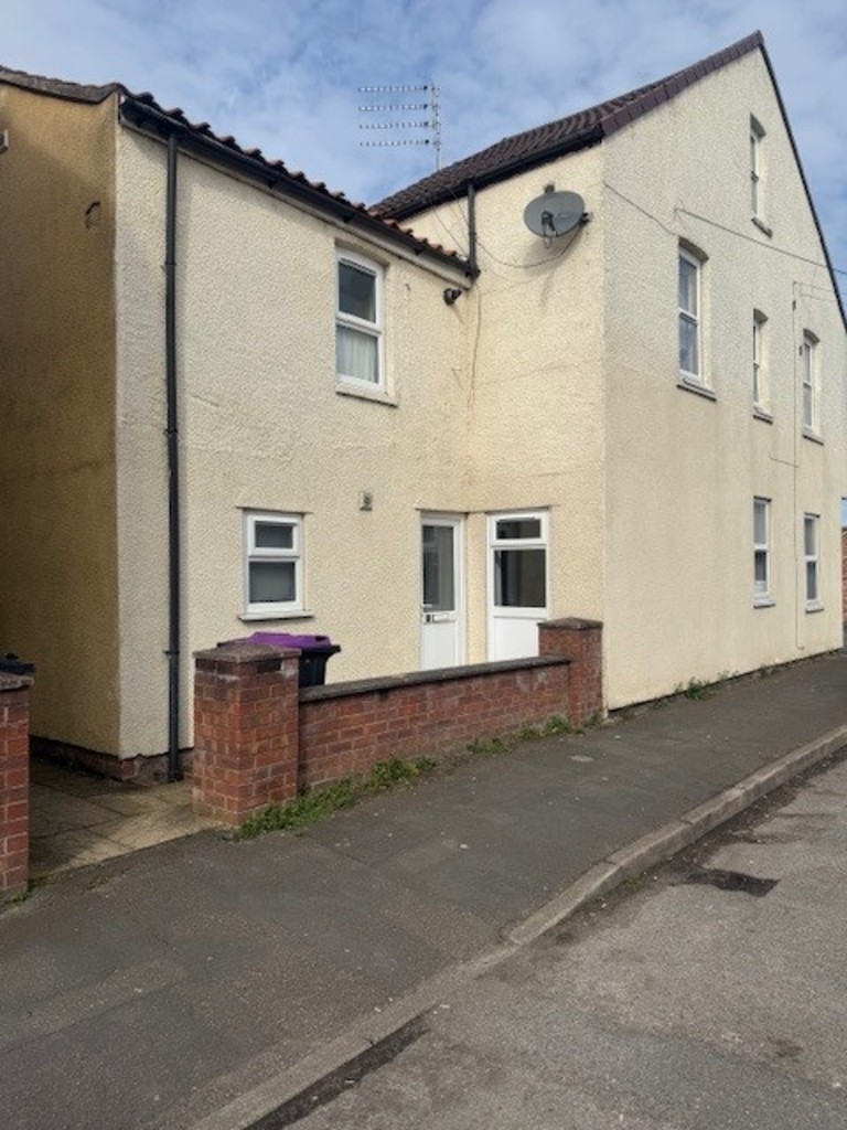 2 bed Ground Floor Flat for rent in Grantham. From Martin & Co - Grantham 2 bed Ground Floor Flat for rent in Grantham. From Martin & Co - Grantham